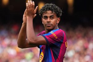 Lamine Yamal backed for 2026 Ballon d’Or: ‘No one can be compared’ SportsTak