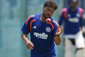 India coach strongly backs Kuldeep Yadav amidst Saransh Jain debut speculations in IND vs SL 2nd Test SportsTak