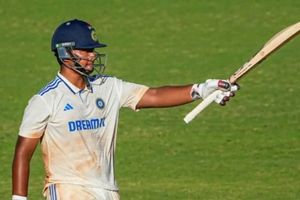 Rahul Dravid backs Vaibhav Sooryavanshi to revive red-ball cricket, says 'All of us want to...' SportsTak
