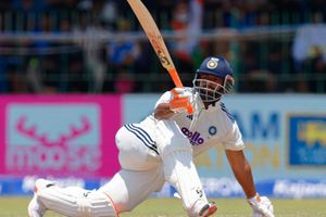 'Physio is monitoring him': Dhruv Jurel reveals Rishabh Pant’s shoulder issue after Day 2 SportsTak