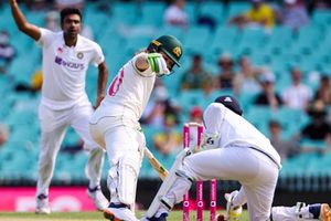 Retired at 27 due to 13 concussions, Ex-Australia batter sues his school for mishandling injury 12 years ago SportsTak