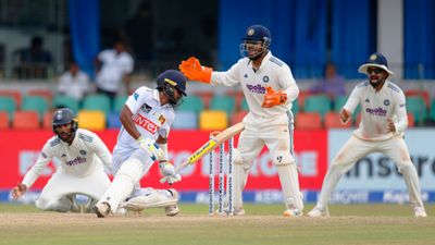 ‘Body language uthani padegi bhaiyo’: Rishabh Pant tries to lift Team India amid Sonal Dinusha’s resilience on Day 5 Pasindu Sooriyabandara, Rishabh Pant