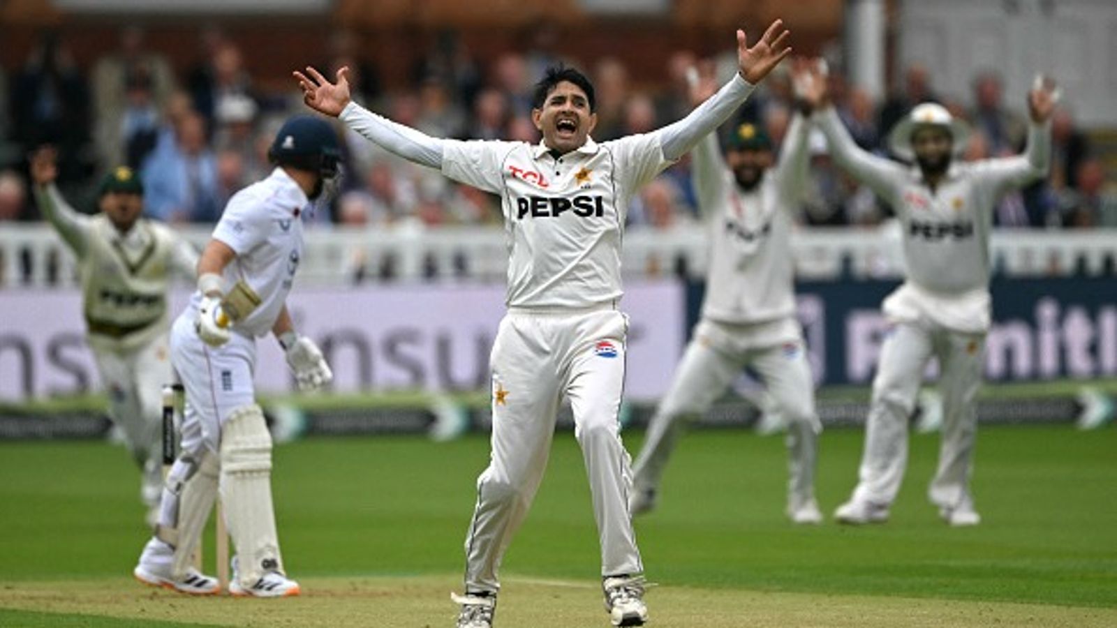 ENG vs PAK, 2nd Test: Abbas' 4-fer puts Pakistan on top as England stumble to 248/9 on Day 1 Pakistan's Muhammad Abbas successfully appeals for the wicket of England's Ben Duckett on Day 1 of 2nd Test. (Getty)