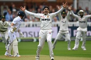 ENG vs PAK, 2nd Test: Abbas' 4-fer puts Pakistan on top as England stumble to 248/9 on Day 1 SportsTak