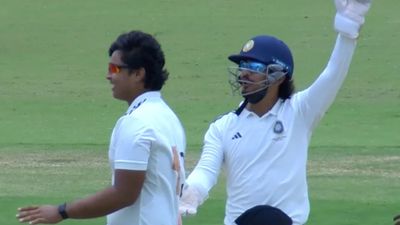 'He didn't know...': How Vaibhav Sooryavanshi turned the tables on Ishan Kishan East Zone's Vaibhav Sooryavanshi (L) and Ishan Kishan in frame. (Screenshot)