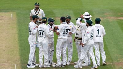 PCB bars Pakistan players from commenting on Imran Khan’s issue amidst Lord's Test Pakistan's Mohammad Abbas celebrates with this teammates in this frame. (Getty)