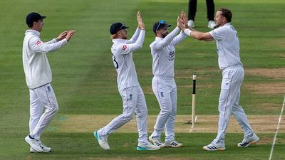 ENG vs PAK: Robinson breaks Pakistan's back as England notch series-clinching 194-run win in 2nd Test England's Ollie Robinson (R) celebrates with his teammates in this frame. (Getty)