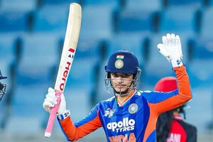 Smriti Mandhana's special 124 sends India into Asia Cup'26 semifinal with 137-run win vs Hong Kong SportsTak