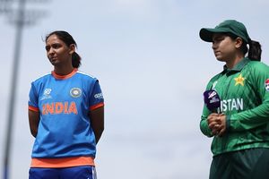 Women's Asia Cup: Harmanpreet Kaur to become first cricketer ever to notch this mighty feat vs Pakistan SportsTak