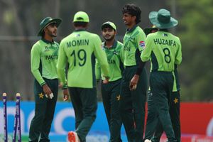 ‘You’ve got it wrong guys’: Pakistan Cricket Team mistaken for asylum seekers by anti-immigrant protests in England SportsTak