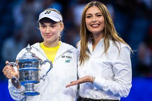 No. 1 Rybakina wins 2026 US Open, breaks No. 2 Sabalenka's three-peat dream; Maria Sharapova hands over trophy SportsTak