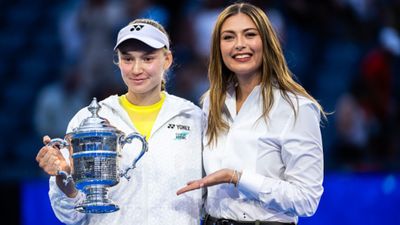 No. 1 Rybakina wins 2026 US Open, breaks No. 2 Sabalenka's three-peat dream; Maria Sharapova hands over trophy No. 1 Rybakina wins 2026 US Open, breaks No. 2 Sabalenka's three-peat dream