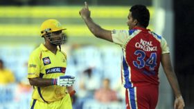 MS Dhoni, Zaheer Khan MS Dhoni, Zaheer Khan