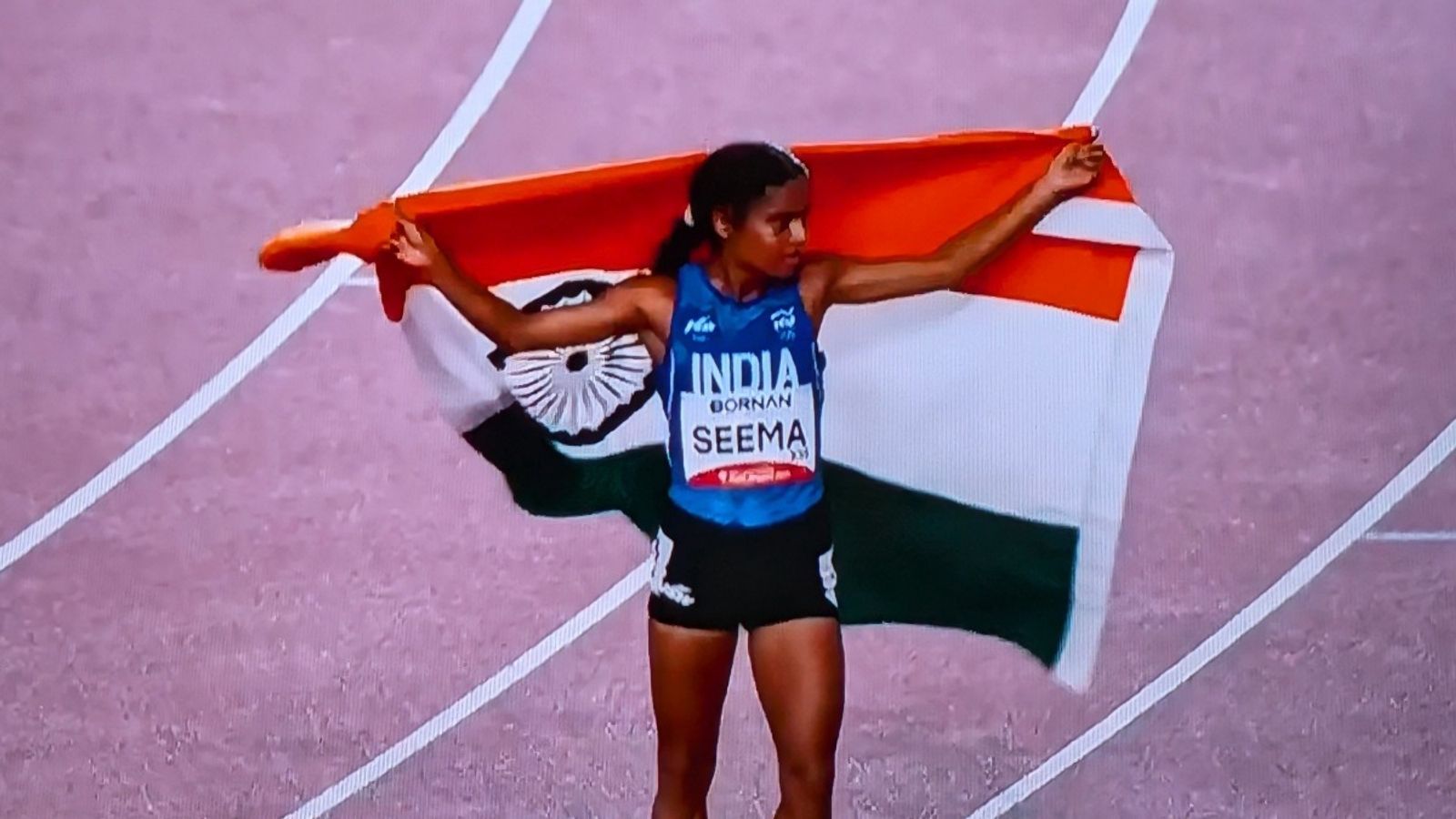 Seema Kumari wins bronze, India's 1st medal in women's 10,000m after 16 years in Asian Games India's Seema Kumari celebrates her bronze medal win in women's 10,000m race at Asian Games 2026.