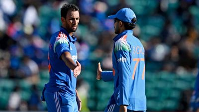 'What do we bowl to him at the moment?': Krishna reveals what he was thinking during Kohli's innings in run chase Prasidh Krishna, Shubman Gill