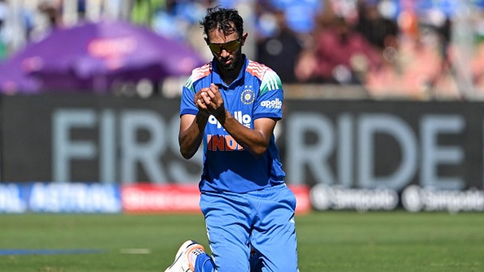 Injury scare continues to haunt India as Prasidh Krishna ruled out of 3rd ODI vs WI, Dhoni's CSK teammate announced replacement India's star pacer Prasidh Krishna in this frame. (Getty)