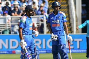 'Doesn't mean I stay away from him or...': What Rohit Sharma’s bold remark on Shubman Gill's captaincy really means? SportsTak