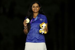 Meet Pranavi Sharath Urs, India's first women's golf gold medalist at Asian Games; Kapil Dev sends special message SportsTak
