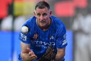 CSK move on from Michael Hussey in massive coaching shake-up, uncertainty looms over fielding coach SportsTak