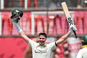 Matt Renshaw ends 9-year century drought to rescue Australia from 124/6 to commanding 390 to put SA on back foot in 1st Test SportsTak