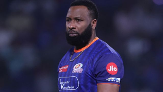 Kieron Pollard replaces Mahela Jayawardene as Mumbai Indians' head coach, bowling consultant announced too Mumbai Indians' head coach Keiron Pollard in this frame. (Getty)