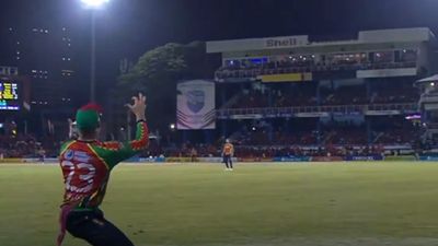 Glenn Phillips takes yet another STUNNING catch in CPL - leaves even himself in disbelief! Glenn Phillips
