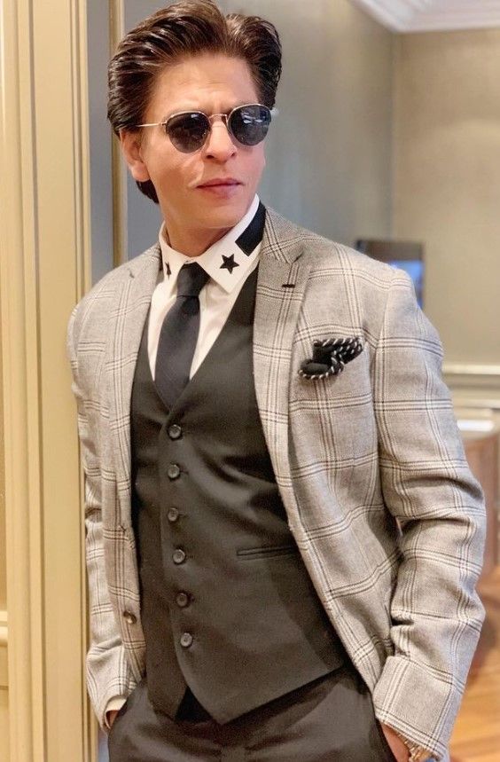 मेसी या एम्बाप्पे, किसे सपोर्ट करते हैं शाहरुख, 'पठान विवाद' के बीच किया खुलासा