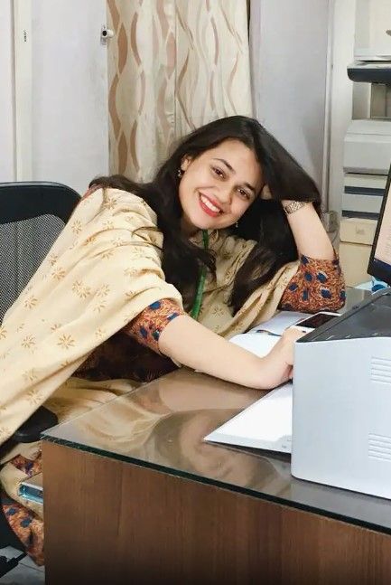 आतिशबाजी के दौरान IAS टीना डाबी बाल-बाल बचीं, चेहरे पर आ गईं चिंगारियां