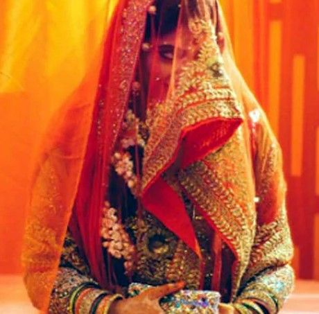 13 साल के छात्र से महिला टीचर ने की जबरन शादी, सुहागरात के बाद हुई विधवा, जानें क्यों?