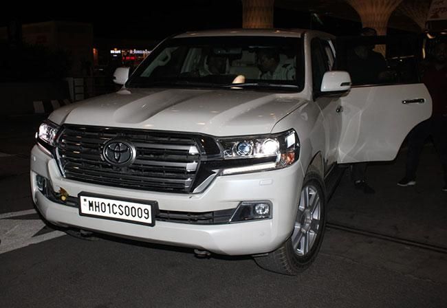 Salman Khan ने खरीदी बुलेटप्रूफ कार!