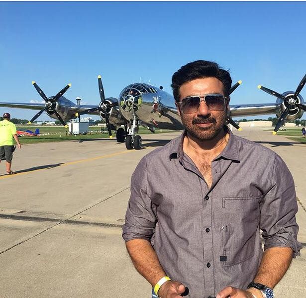 सनी देओल लापता, घरों की दीवारों, रेलवे स्टेशनों पर चिपकाए गए 'गुमशुदा' के पोस्टर