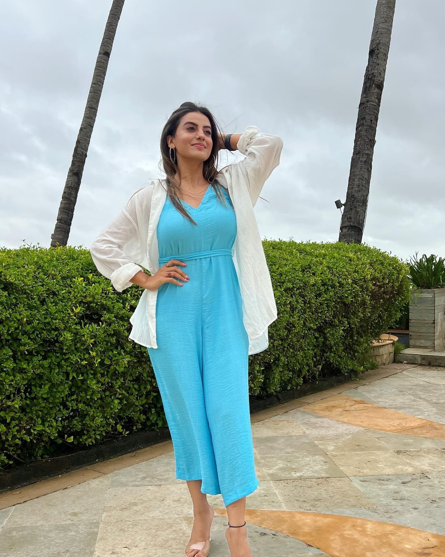 भोजपुरी हीरोइन अक्षरा के साथ LIVE कार्यक्रम के दौरान हुई ऐसी हरकत की तुरंत छोड़ा स्टेज