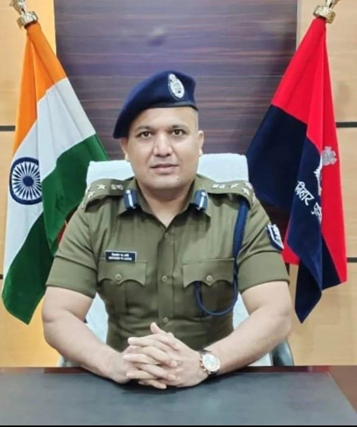 बचपन में अपने पिता की हत्या करना चाहते थे ये IPS पुलिस अफसर, ऐसे किया खुलासा