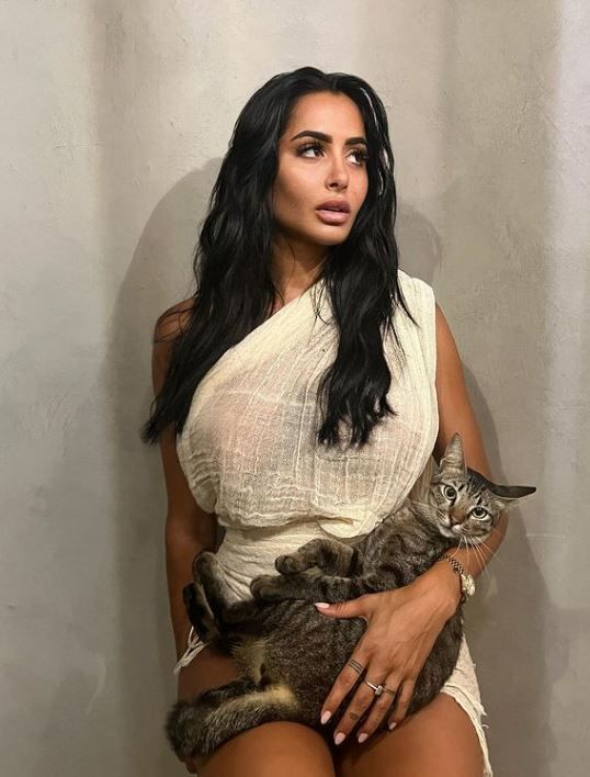 हॉट ड्रेसेज में नजर आती थी ये मॉडल, हुआ कुछ ऐसा कि अपना लिया इस्लाम धर्म