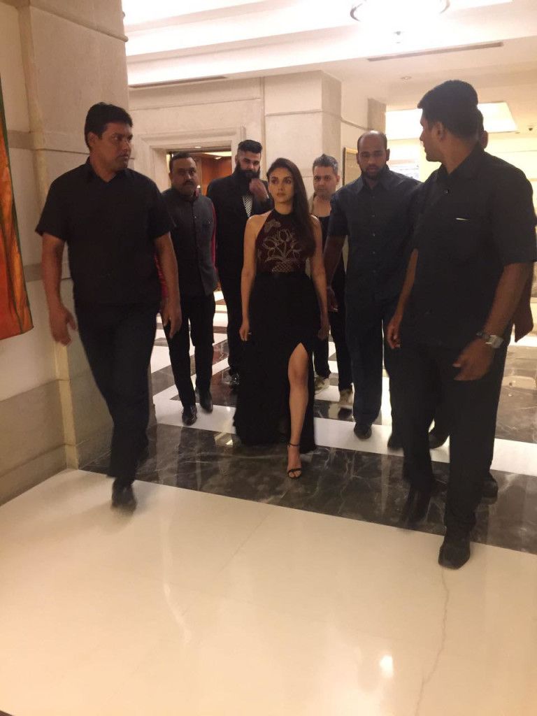 सिक्योरिटी के लिए करोडों करते हैं खर्च, जानिए कौन रखता है सबसे महंगा बॉडीगार्ड!