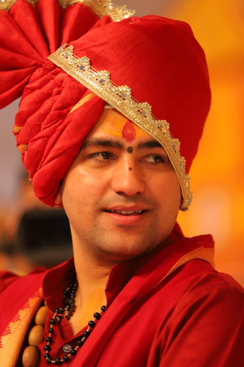 इस कथावाचक से शादी के सवाल पर बागेश्वर बाबा ने खुद ही कर दिया ये बड़ा खुलासा