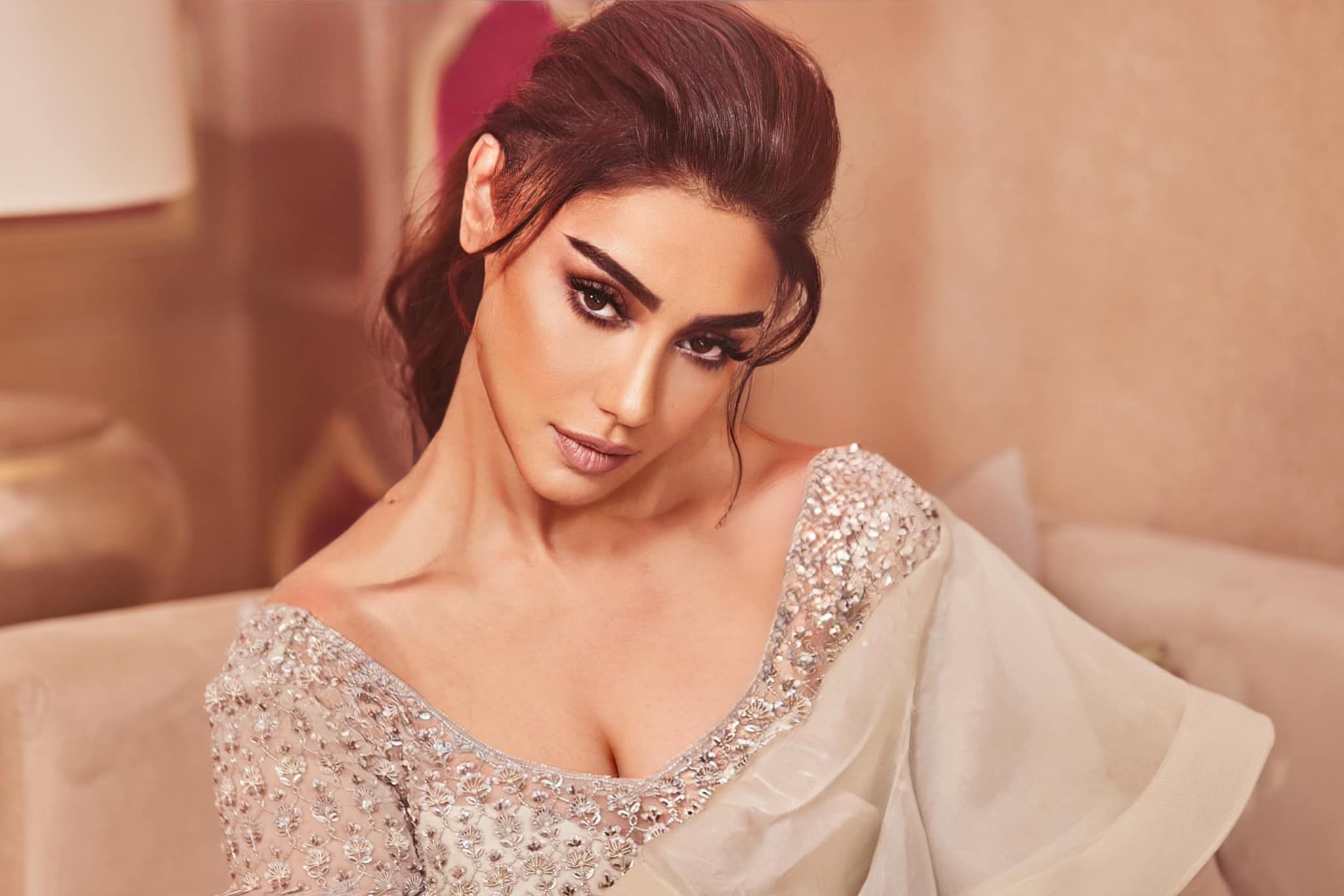 बिग बॉस और नागिन 6 फेम महक चहल को इस वजह से अस्पताल में होना पड़ा भर्ती