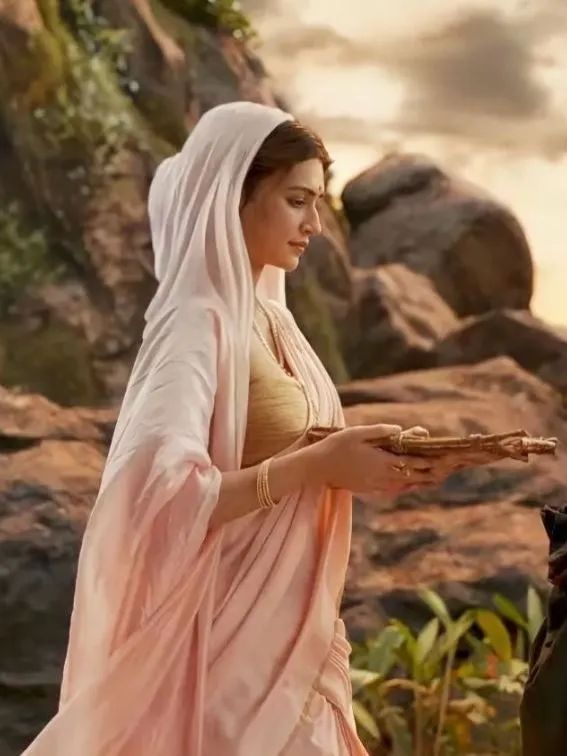 Adipurush 'में गलत तरीके से दिखाया सीताहरण'