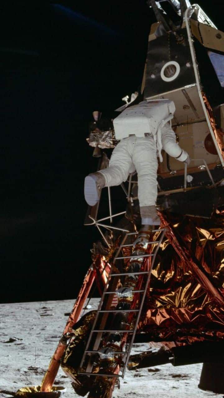 1244660-buzz-aldrin