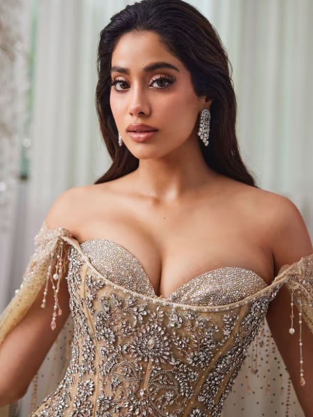 VIDEO: જ્હાન્વી કપૂરે ખરીદી લક્ઝુરિયસ કાર, કિંમત જાણી ચોંકી જશો