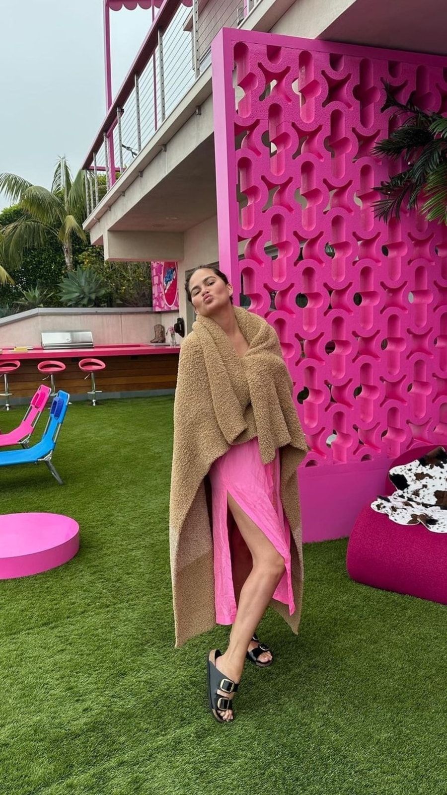 barbie_dream_house_1688367519742_1688367520008