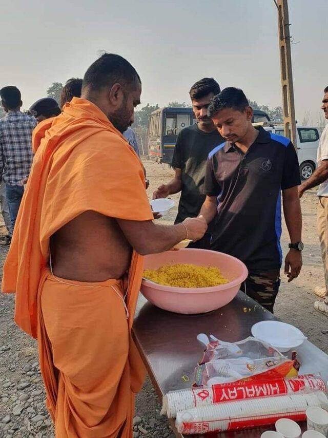 મોરબીની દુર્ઘટના બાદ માનવતા મહેકી, મુશ્કેલીના સમયે સંત સમાજ આગળ આવ્યો