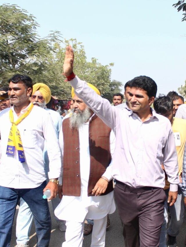 AAPના CM પદના ચહેરા ઈસુદાન ગઢવીએ ખંભાળિયાથી ફોર્મ ભર્યું
