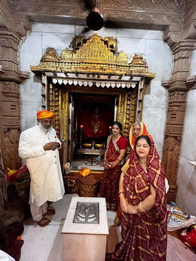 કચ્છમાં માતાના મઢમાં રાજ પરિવારના વિવાદ વચ્ચે થઈ પત્રી વિધિ