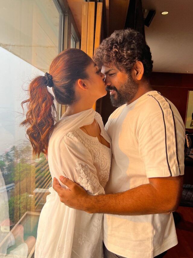 રોમેંટિક થઈ SRKની એક્ટ્રેસ, પતિને કરી Kiss, બર્થડે વિશ કરી બોલી- અટકી નથી શક્તી...