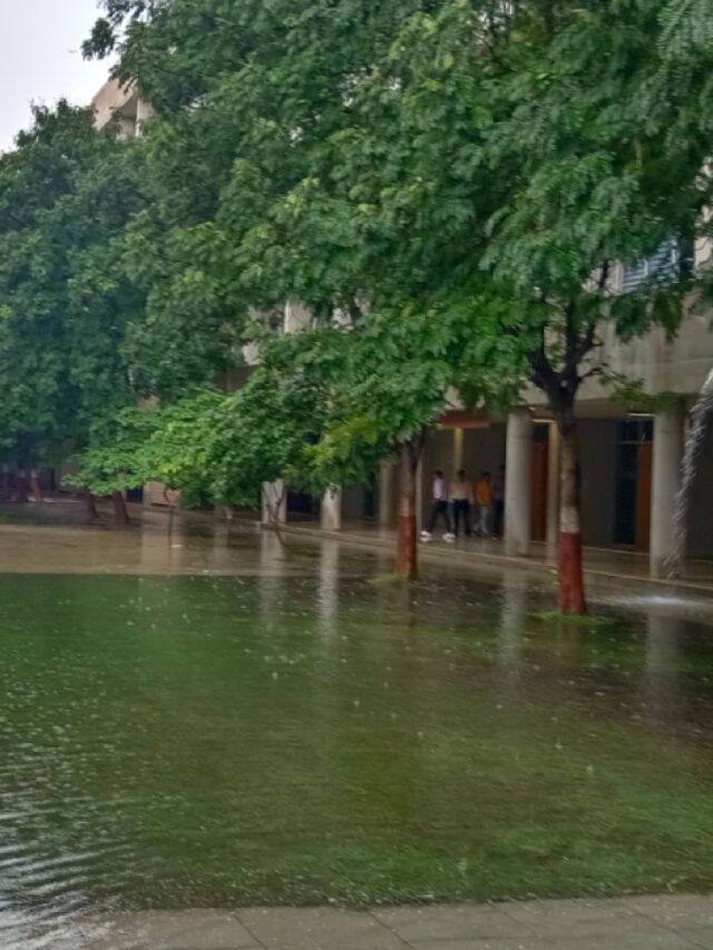 ગુજરાત વિધાનસભામાં ભરાયા પાણી