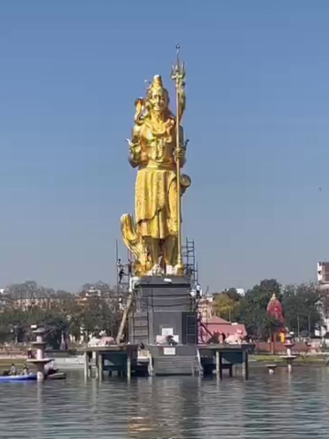 વડોદરામાં ભગવાન શિવની સુવર્ણ જડિત 111 ફૂટની પ્રતિમા તૈયાર, 17.5 કિલો સોનું વપરાયું