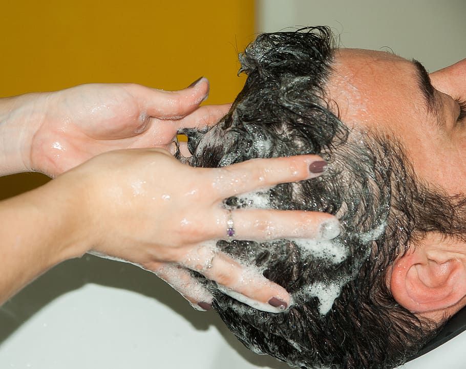 hairdresser-shampoo-hairstyle-foam