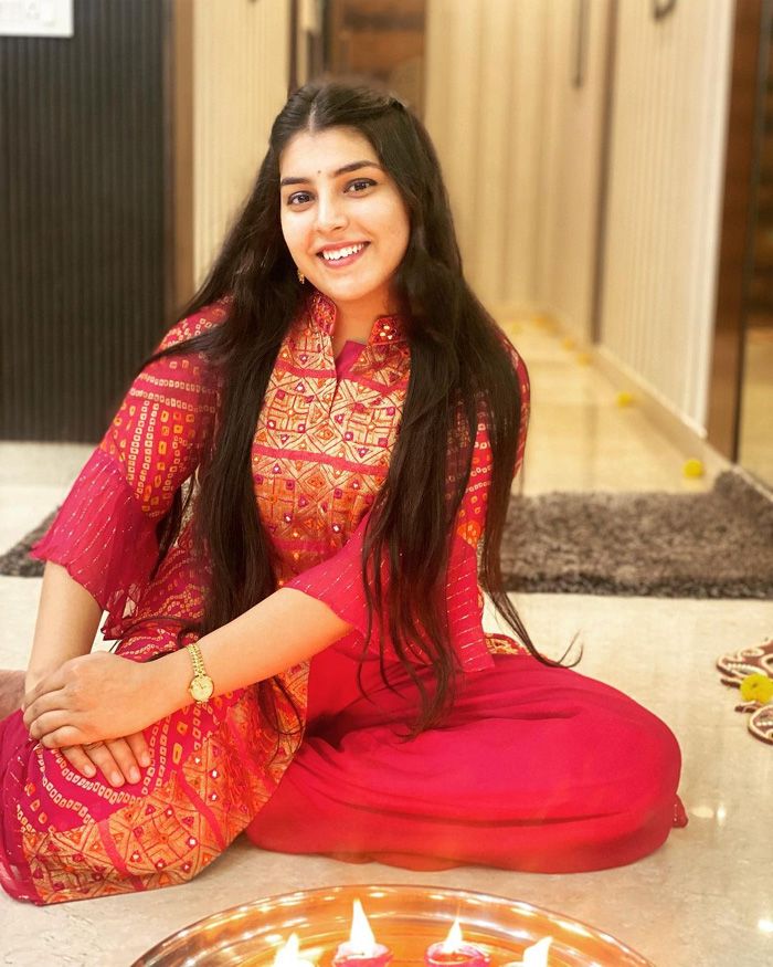 jaya-kishori-sister-chetana-sharma-3