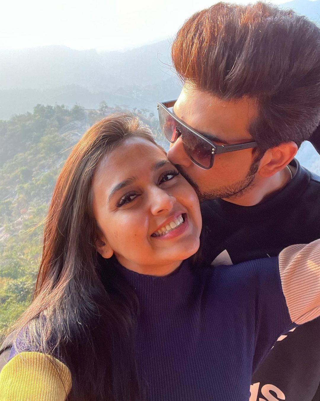 karan kundra and his gf 7